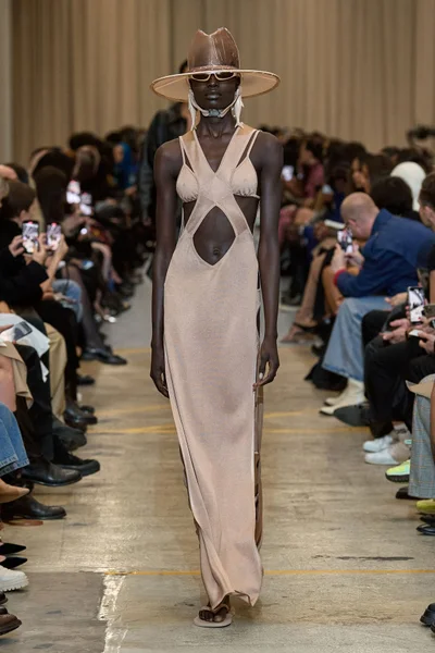 Look 44